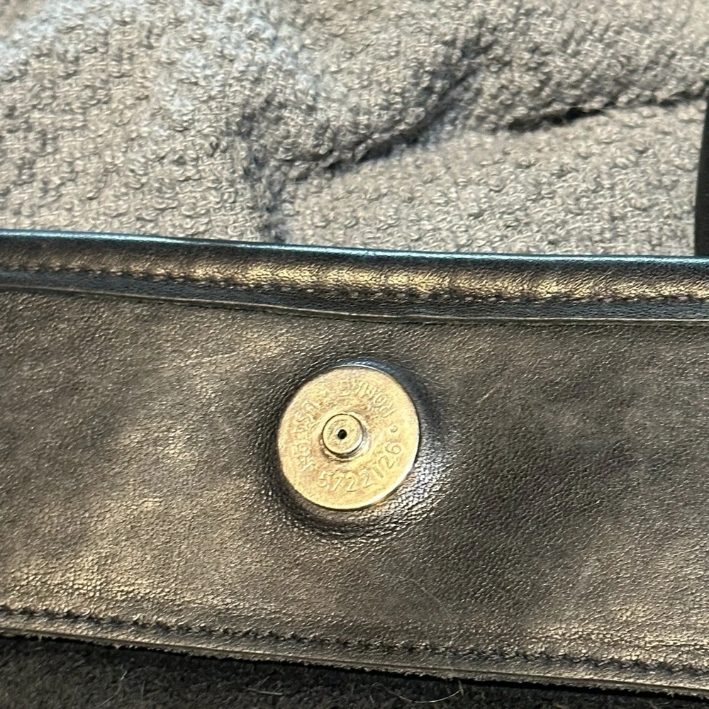 Legacy Vintage Coach. No. LOZ -9145. 1990s. Magnetic Flap Crossbody